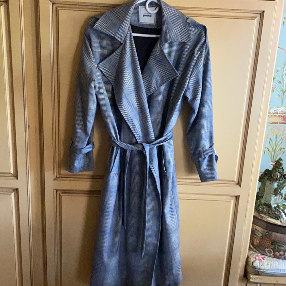 Very pretty glenplaid all weather coat